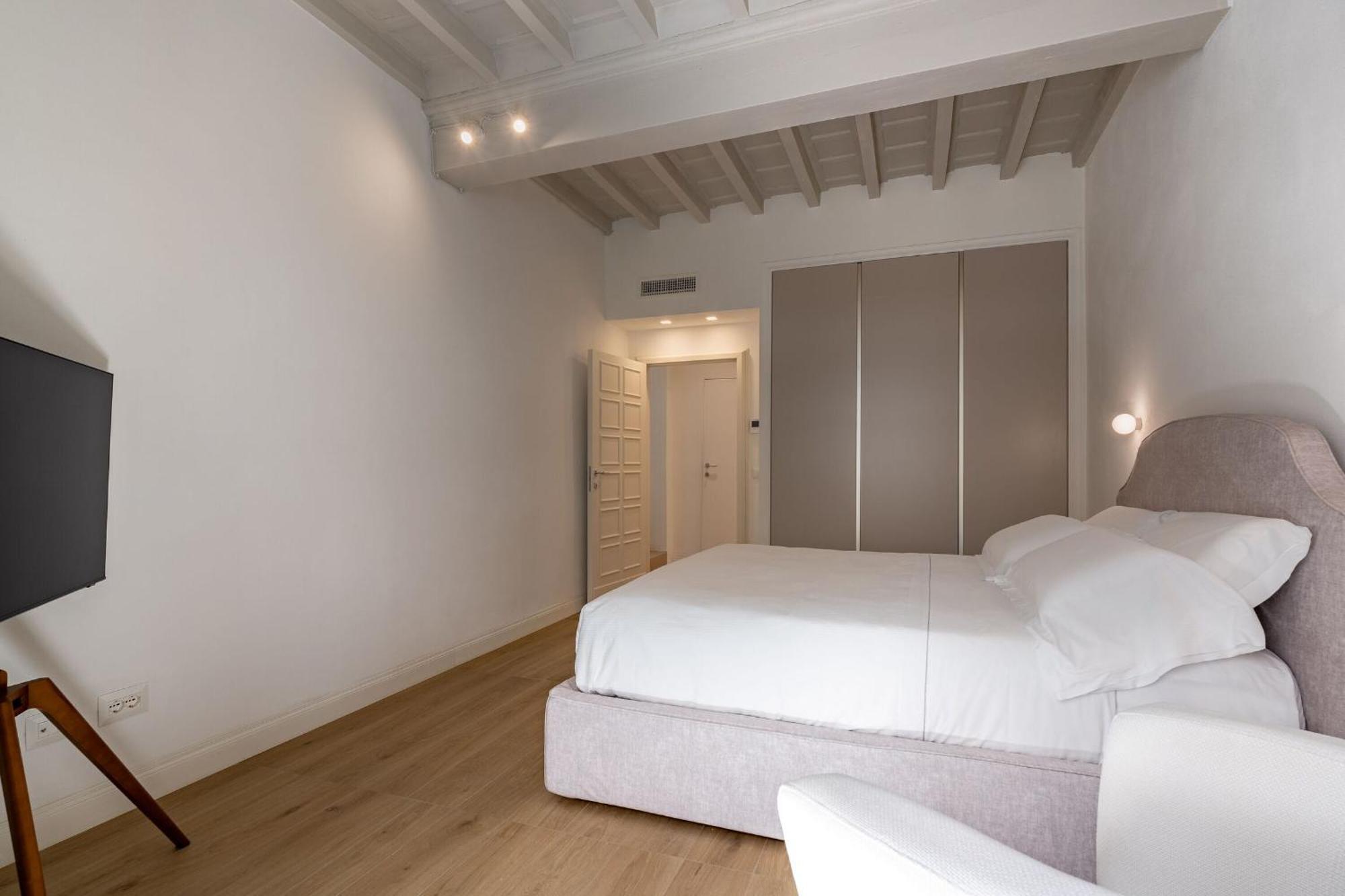 Deservi Charming Brunelleschi *